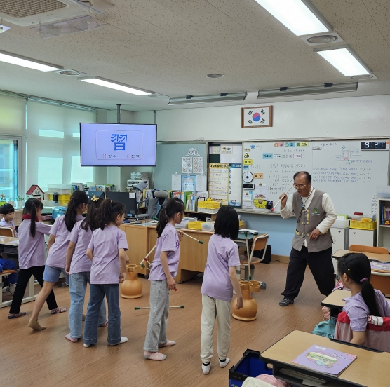 금릉초등학교 이미지